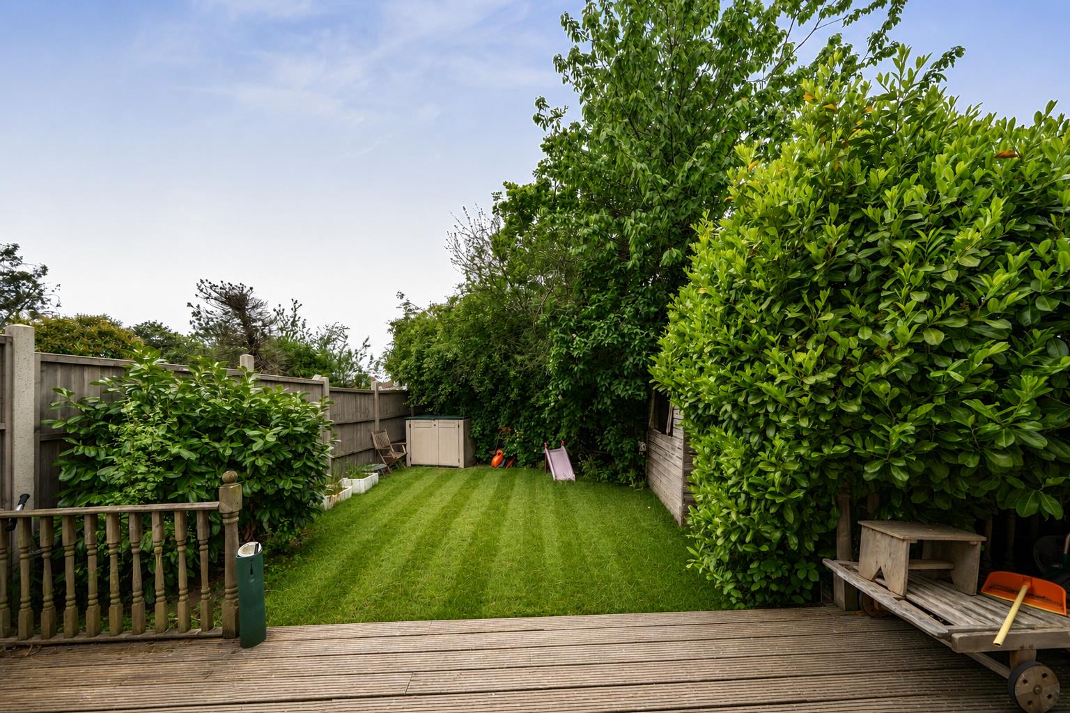 Church Close, Edgware, HA8, Edgware